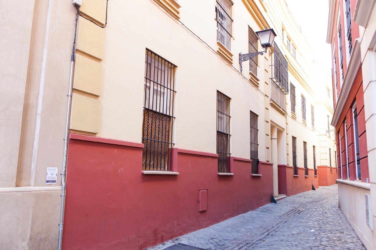 Isg Conde De Ibarra 12 Free Parking Seville